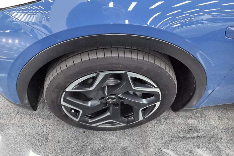 Used ONVO L60 2024 60 kWh Rear-Drive Version
