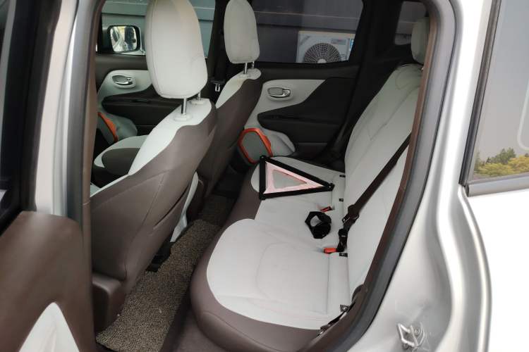 Used Jeep Renegade 2016 1.4T Automatic Jingneng Version+ Left Rear Seat