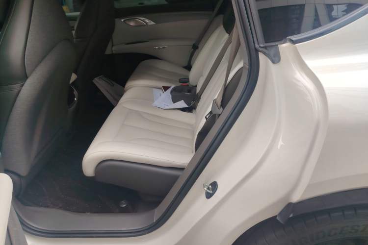 Used IM LS7 2023 90 kWh Elite Rear-Drive Version Left Rear Seat