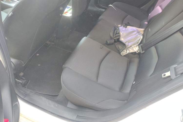 Used Mazda 3 Axela 2016 Sedan 1.5L Automatic Comfort Model