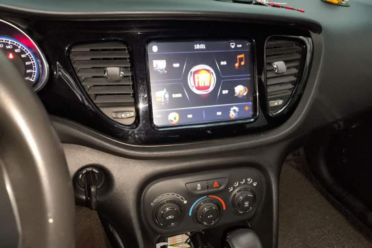 Used Fiat Viaggio 2012 1.4T Automatic Jingxiang Edition Audio And AC Panel