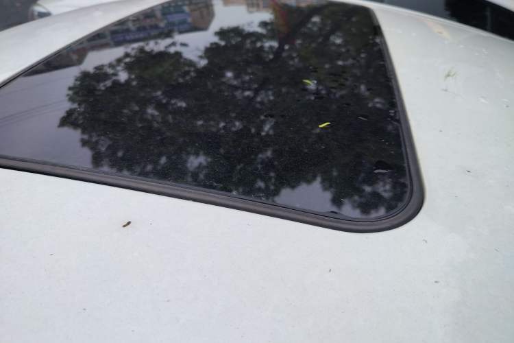 Used Buick Regal 2015 1.6T Leading Technology Model Roof