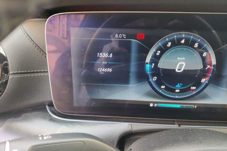 Used Mercedes-Benz E-Class 2017 E 300 L Sporty and Stylish Model