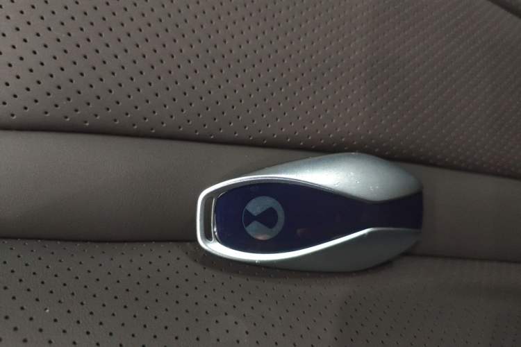 Used Denza Z9 2024 1100 km All-Wheel-Drive Ultra Version