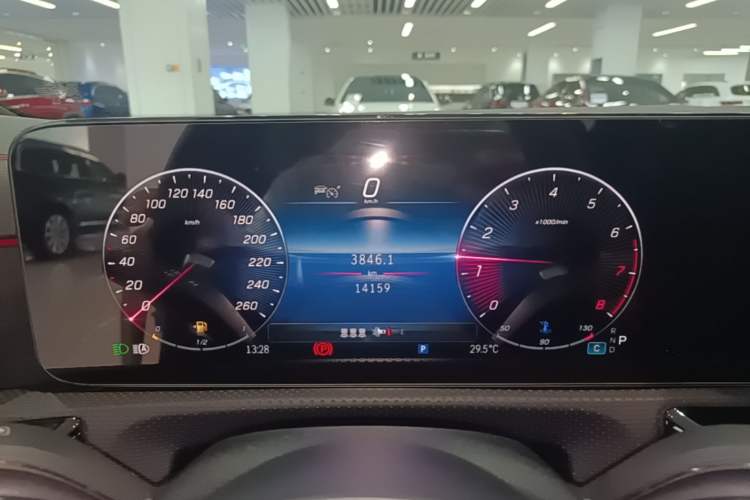 Used Mercedes-Benz CLA 2024-Year Facelifted CLA 200
