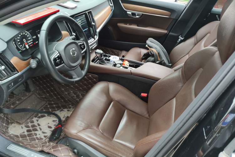 Used Volvo S90 2020 T5 Zhiyi Luxury Edition
