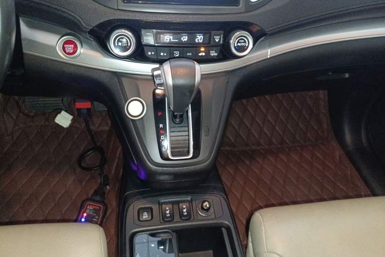 Used Honda CR-V 2015 2.4L four-wheel drive luxury version