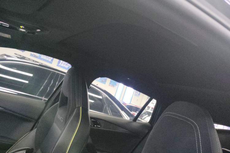 Used Lynk & Co 06 EM-P 2023 1.5T Remix PHEV Hero
