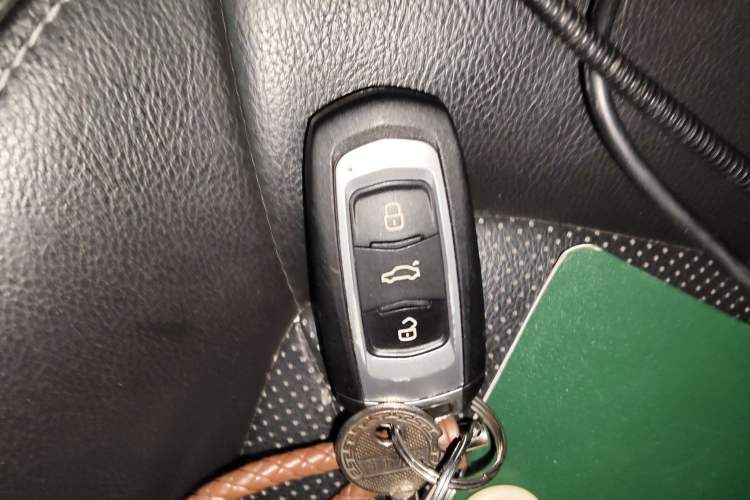 Used Geely Auto Emgrand 2017 Sedan Million Edition 1.5L Manual - Upward Version