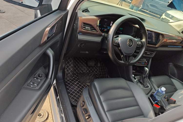 Used Volkswagen Tharu 2022 280TSI Two-Wheel-Drive Luxury Edition