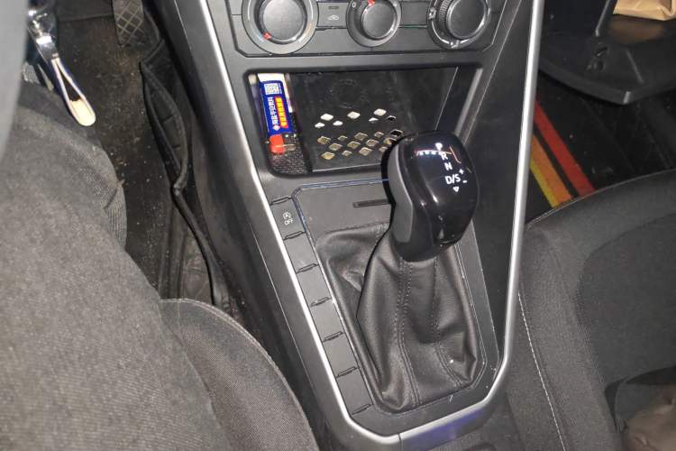 Used Volkswagen Polo 2023 Revised Plus 1.5L Automatic – Enjoy Life Edition Gear Lever