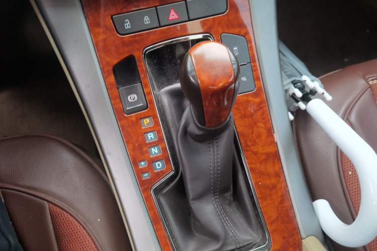 Used Buick LaCrosse 2012 2.4L SIDI Elegant Edition Gear Lever