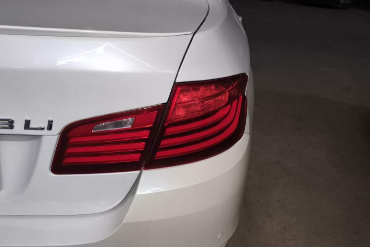 Used BMW 5 Series 2017 528Li Leading Model
