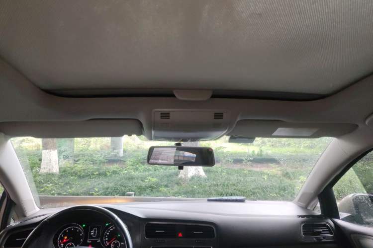 Used Volkswagen Golf 2015 1.4TSI Automatic Comfort Model Headliner