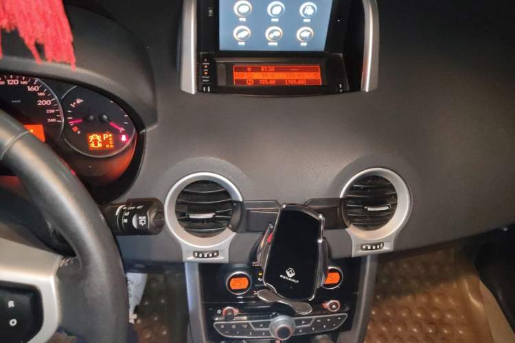 Used Renault Koleos 2010 2.5L Two-Wheel Drive Comfort Version