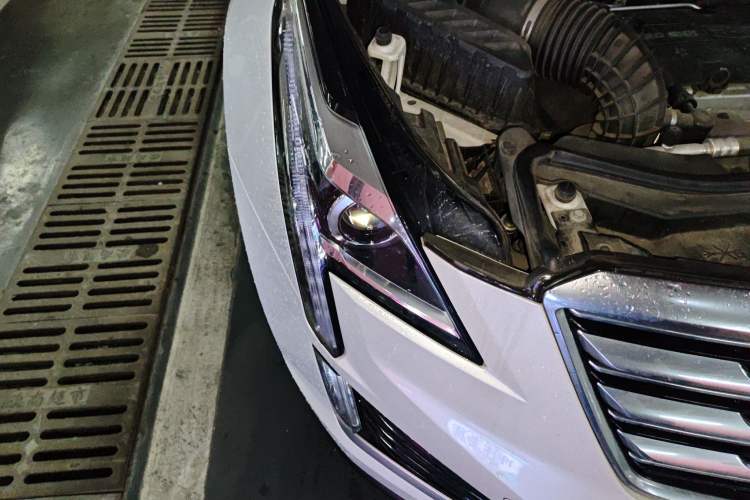 Used Cadillac XT5 2018 25T Luxury Model
