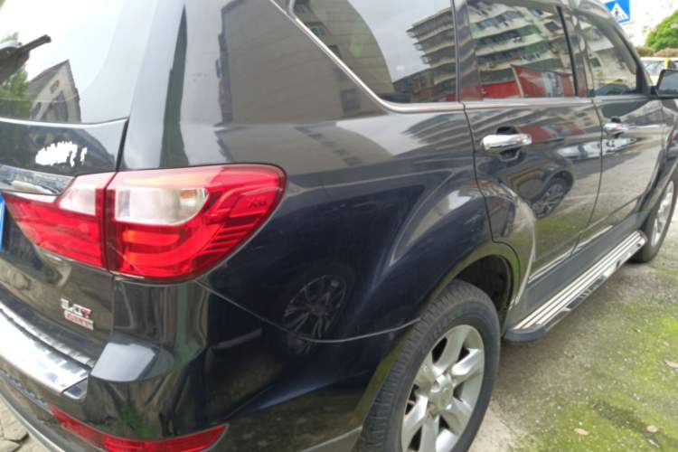 Used Land X8 2017 2.0T Gasoline 4x2 Luxury Edition Rear Right 45 Deg