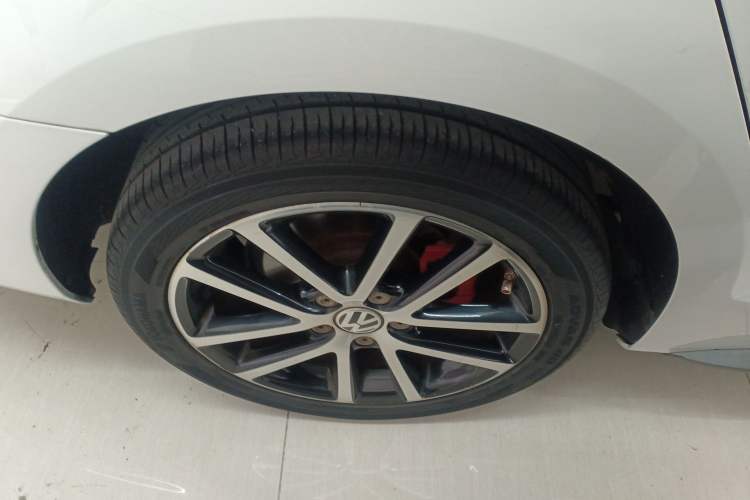Used Volkswagen Sagitar 2013 2.0 TSI GLI Exterior 8