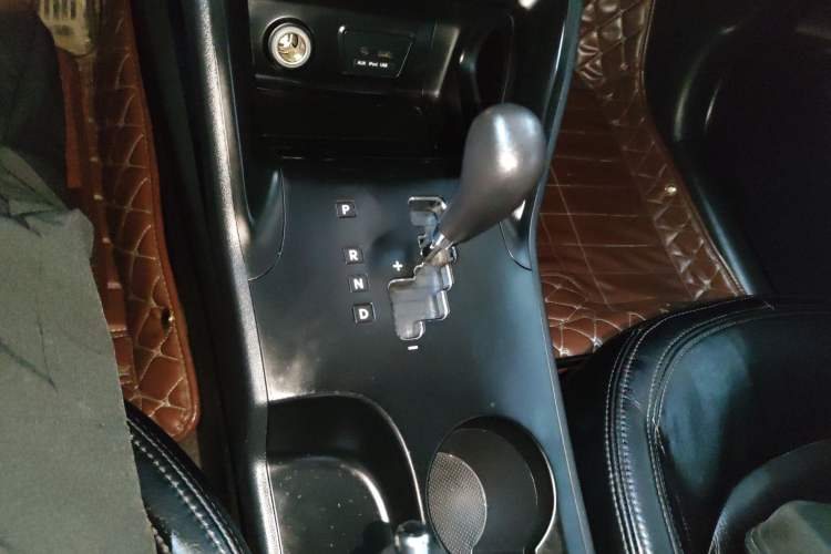 Used Hyundai ix35 2015 2.0L Automatic 2WD Comfort Edition China V Standard Gear Lever