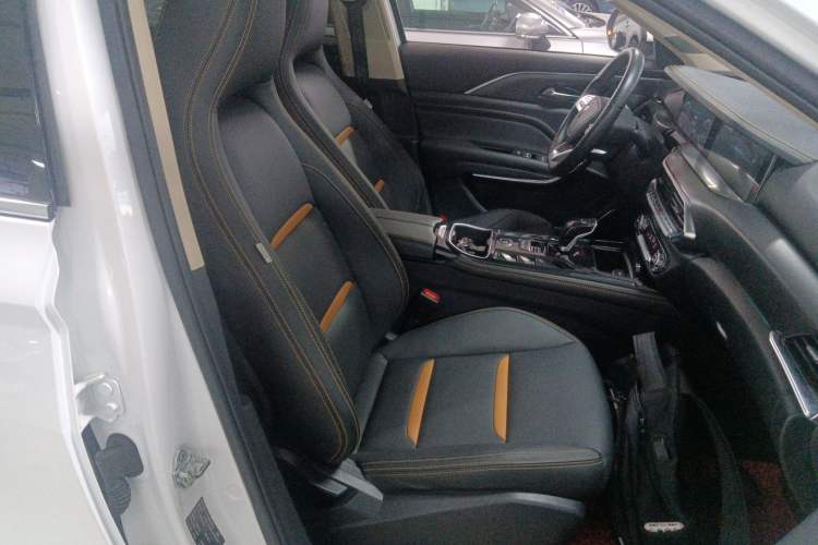 Used Bestune T77 2019 230 TID Automatic Prestige Version China V Emission Standard