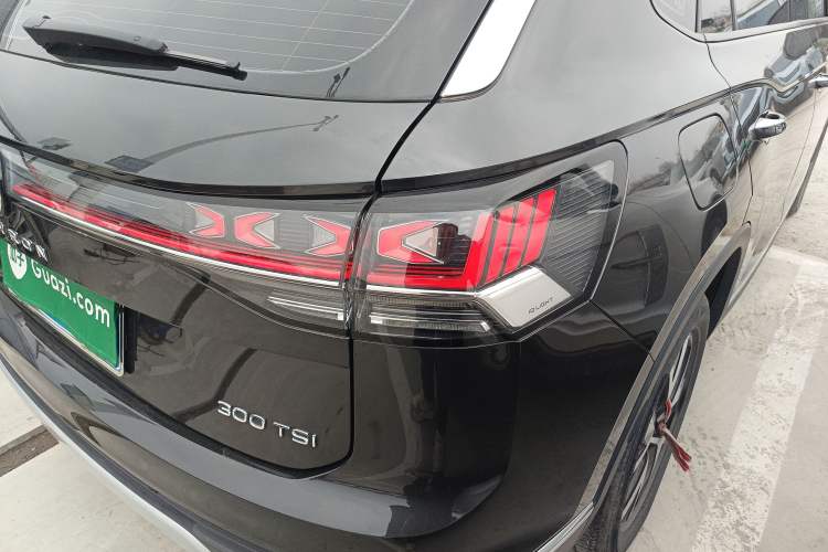 Used Volkswagen Tayron 2024 300TSI Two-Wheel-Drive Luxury Plus Advanced Version
