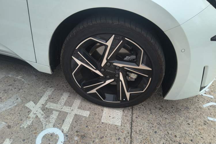 Used Lynk & Co 07 2024 EM-P 126 Long-Range Ultra