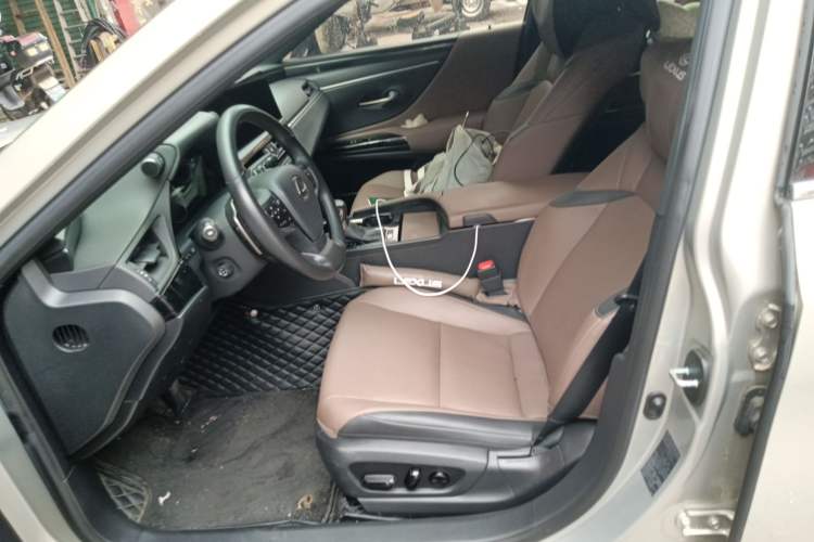 Used Lexus ES 2022 200 Excellence Edition Left Front Seat
