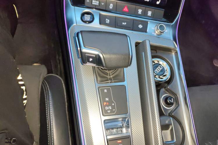 Used Audi A7L 2024 45TFSI quattro S-line Visionary Edition Flow Crystal Package