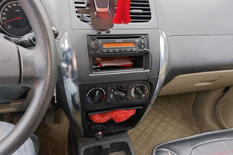 Used Suzuki SX4 S-Cross 2011 1.6L Manual Comfort Version Audio And AC Panel