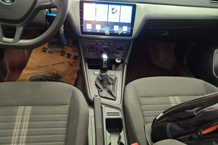 Used Volkswagen Lavida 2019 Lavida Start 1.5L Automatic Trendy Version China VI Standard Gear Lever