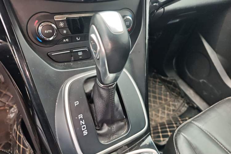 Used Ford Kuga 2013 2.0L GTDi Four-Wheel-Drive Sport Model
