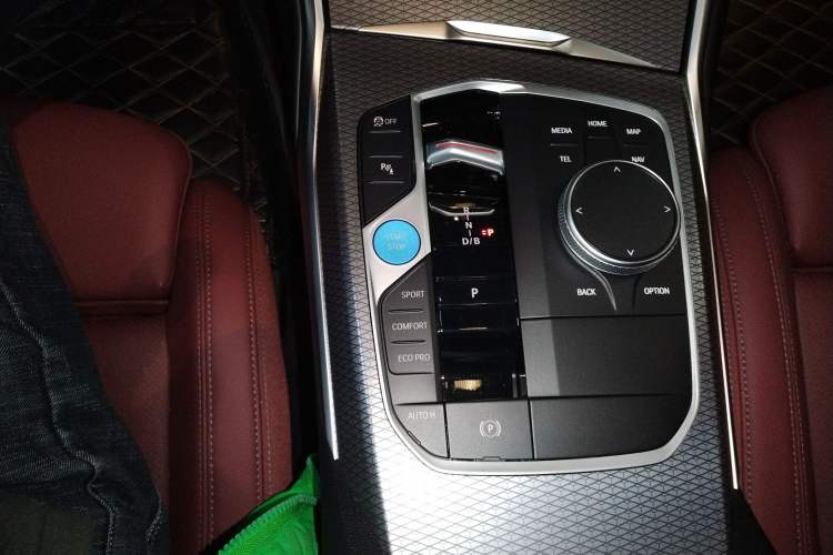 Used BMW i3 2024 eDrive 40 L Midnight Edition
