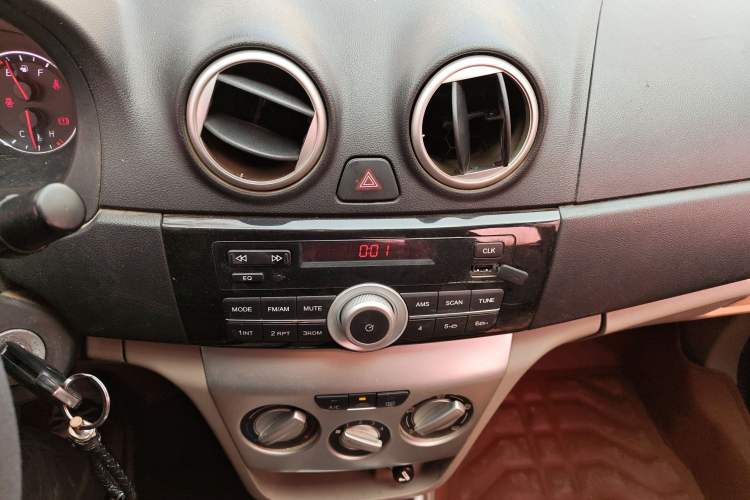 Used Changan Alsvin V3 2012 1.3L Manual Comfort Version China IV Standard