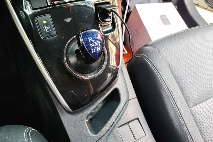 Used Toyota Levin Hybrid E+ 2019 1.8L PH V E-CVT Luxury Edition Gear Lever