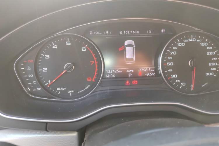 Used Audi A4 2017 45 TFSI allroad quattro Fashion Edition Odometer Close Up