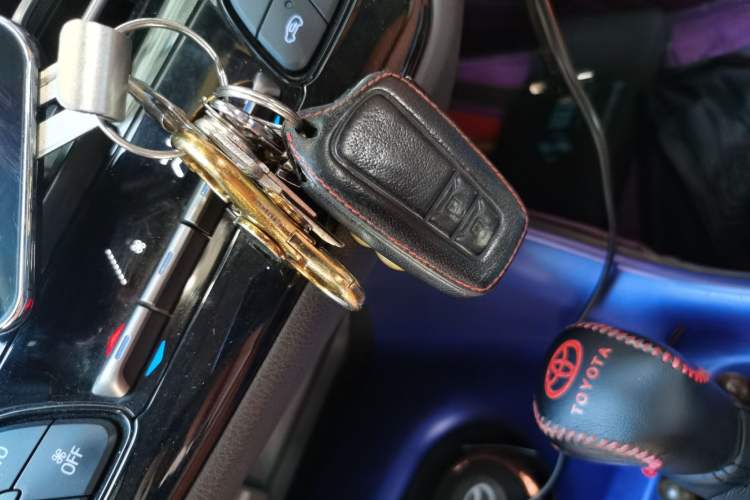 Used Toyota C-HR 2021 Dual-Motor 2.0L E-CVT Comfort Edition Vehicle Key