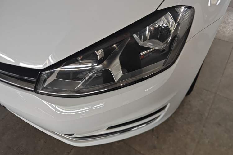 Used Volkswagen Golf 2016 1.6L Manual Fashion Edition
