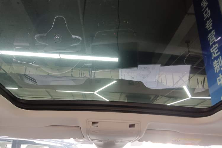 Used Volkswagen Tayron 2023 330TSI Two-Wheel-Drive Luxury Plus Advanced Version
