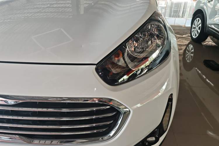 Used Kia KX3 2017 1.6L Automatic Aoya Version
