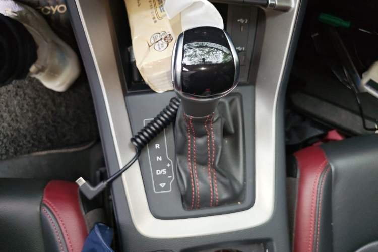 Used Audi Q3 2020 35 TFSI Fashionable and Elegant Model Gear Lever