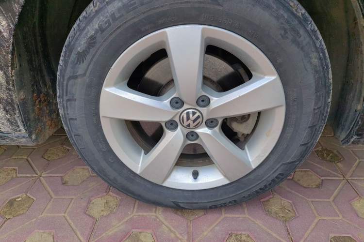 Used Volkswagen Lavida 2013 Revised Classic 1.6L Manual Fashion Edition
