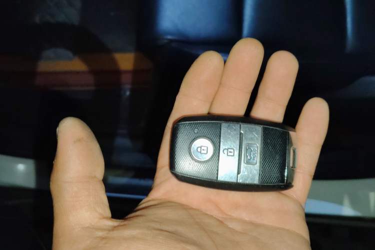 Used Kia KX5 2019 1.6T Automatic Two-Wheel Drive Luxury Edition Vehicle Key