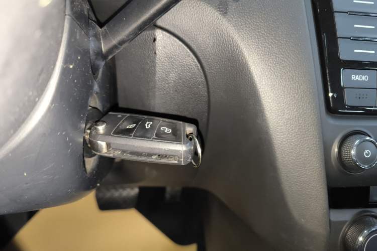 Used Skoda Octavia 2016 1.6L Automatic Smart Drive Edition
