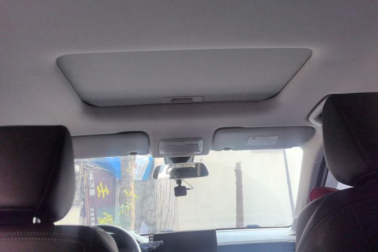 Used Wuling Asta 2022 2.0L DHT Electric-Speed Version