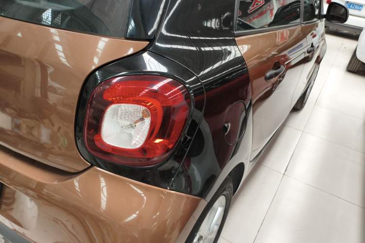 Used smart forfour 2016 1.0L 52 kW Dynamic Edition