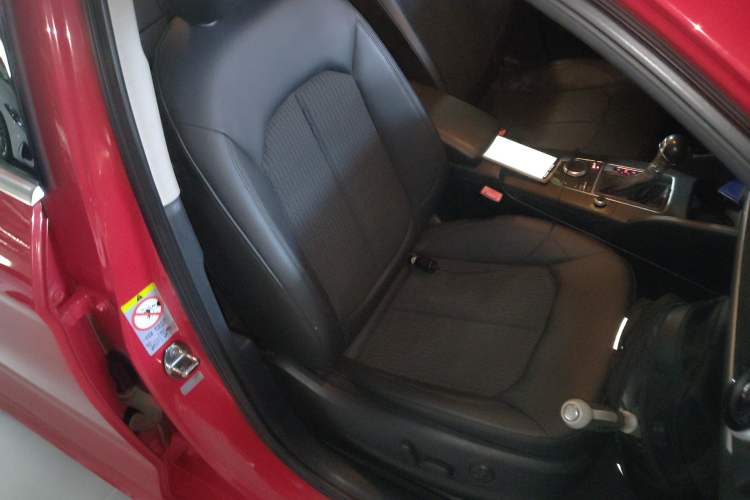 Used Audi A3 2014 Limousine 40 TFSI S line Comfort Model