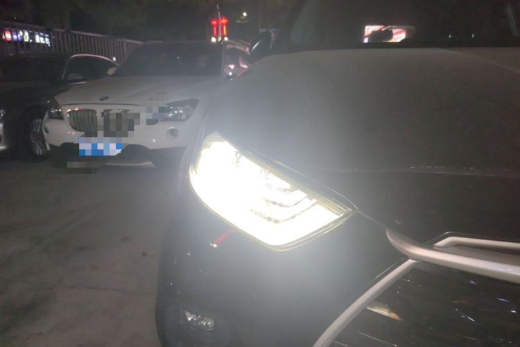 Used Toyota Highlander 2024 2.5L Smart Electric Hybrid Dual-Motor Two-Wheel-Drive Elite Edition 5 Seats Right Front Headlight