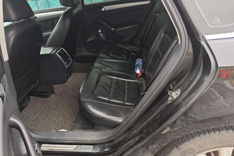 Used Volkswagen Passat 2011 1.8 TSI DSG Prestige Edition Left Rear Seat