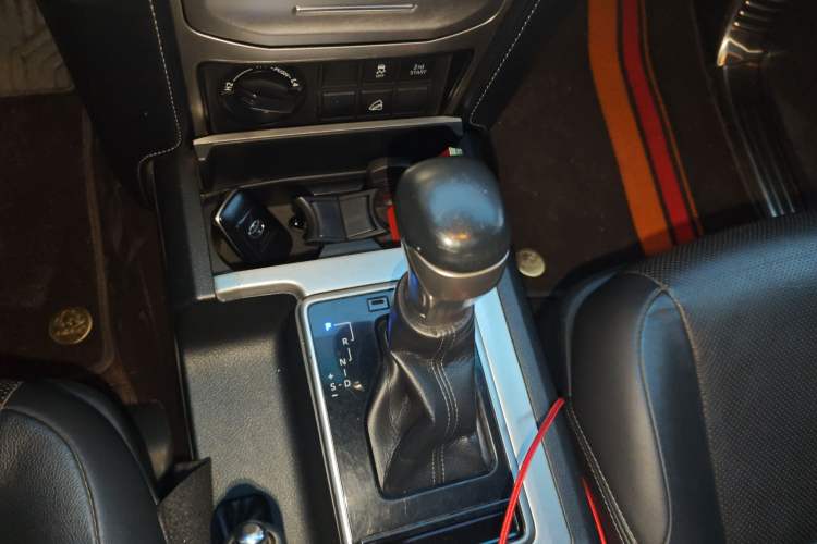 Used Toyota Prado 2018 3.5L Automatic TX-L with Rear-Mounted Spare Tire Gear Lever