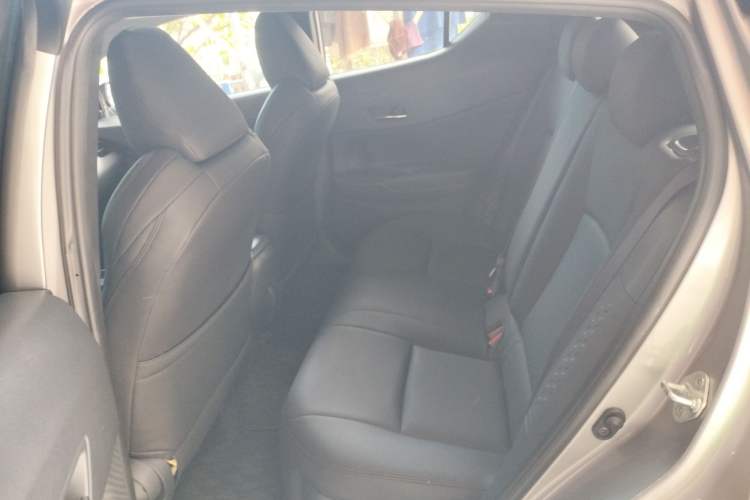 Used Toyota IZOA 2022 2.0L Yixing Version
